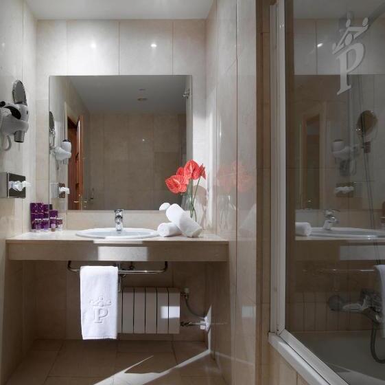 اتاق سوپریور, Parador De Cordoba