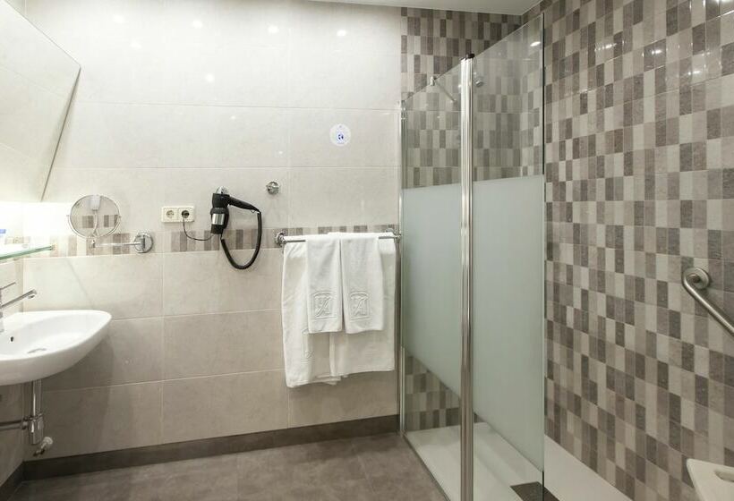 스탠다드 룸, Albret