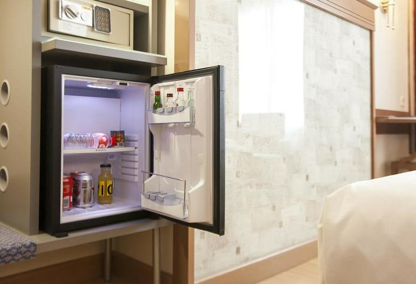 패밀리 룸, Albret