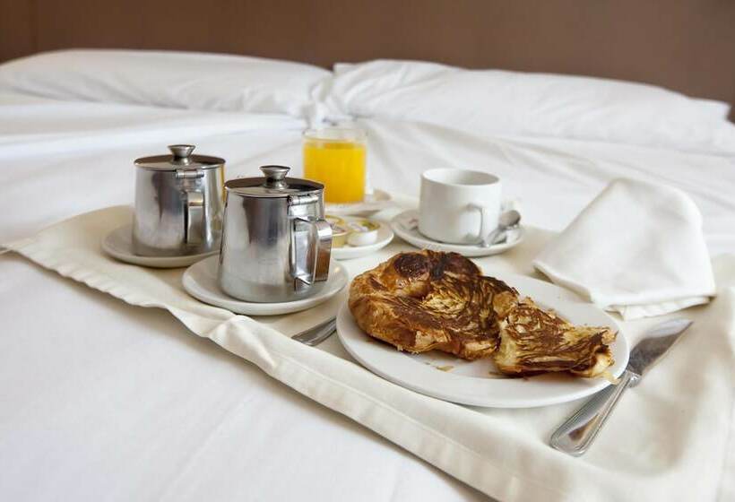 패밀리 룸, Albret