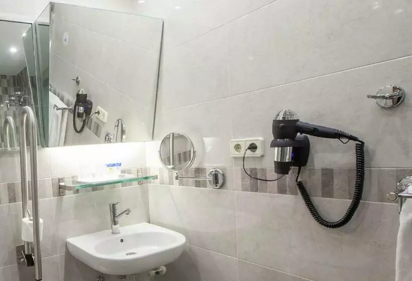 اتاق استاندارد برای معلولان, Albret