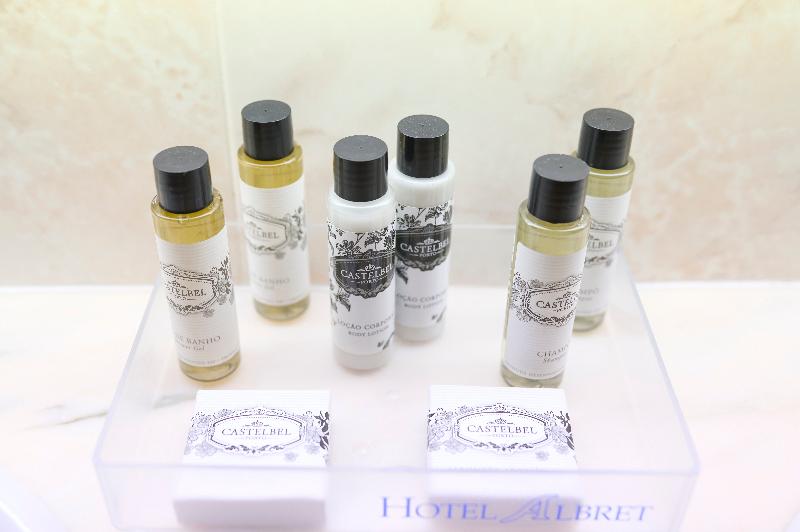 패밀리 룸, Albret