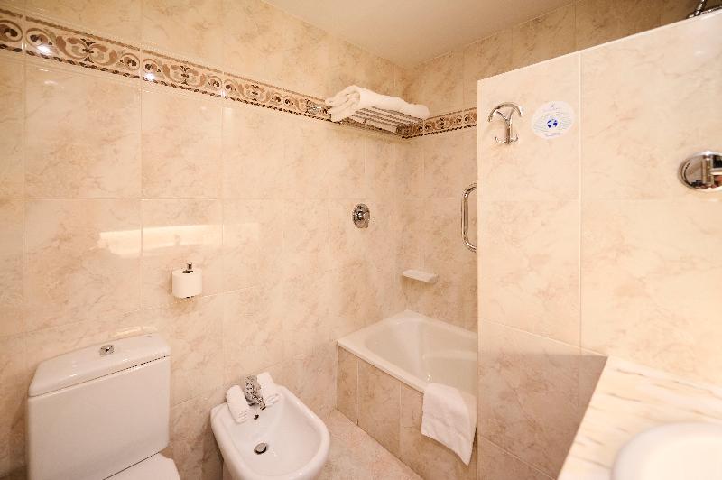 패밀리 룸, Albret