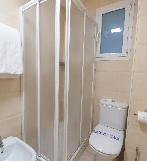 标准三人间, Alda Centro Pamplona