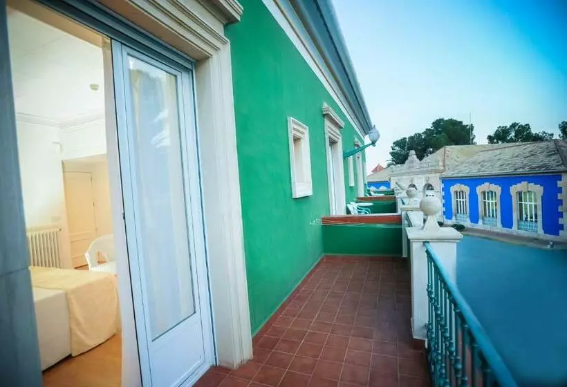 اتاق پرمیوم, Balneario De Leana