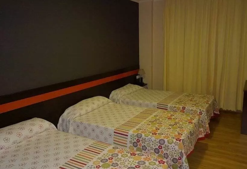 Üç Kişilik Standart Oda, Cemar