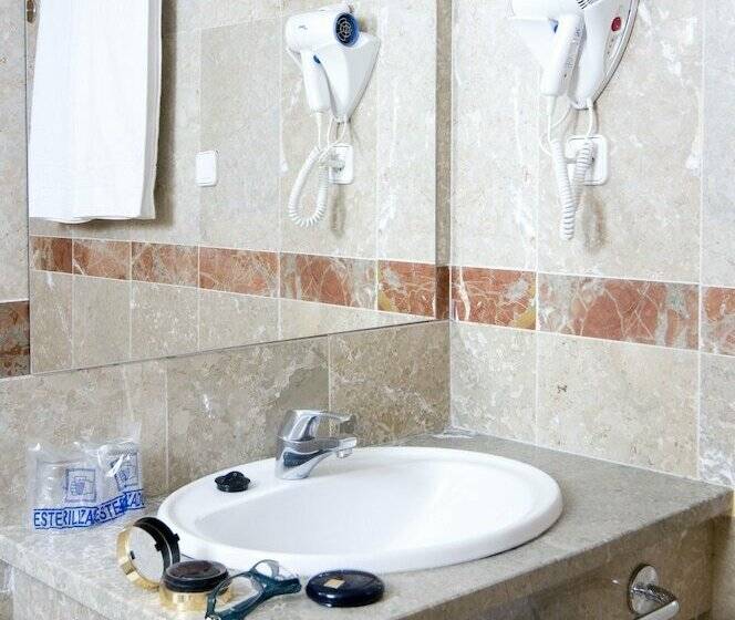 اتاق استاندارد, Central Caravaca