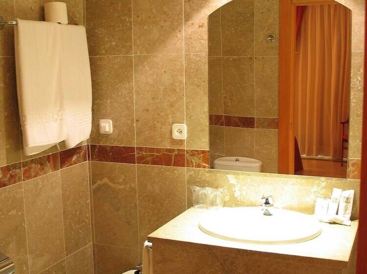 اتاق استاندارد یک نفره, Central Caravaca