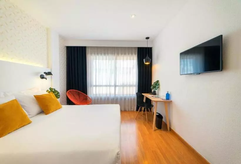 اتاق استاندارد, Cetina Murcia
