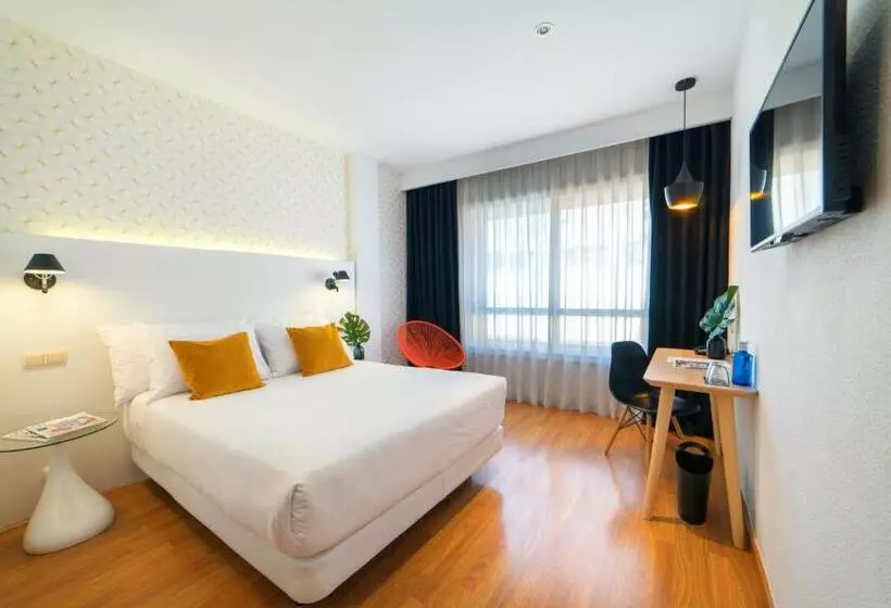 اتاق استاندارد, Cetina Murcia