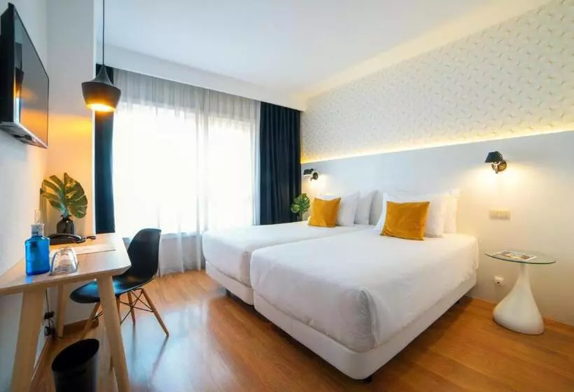 اتاق استاندارد, Cetina Murcia