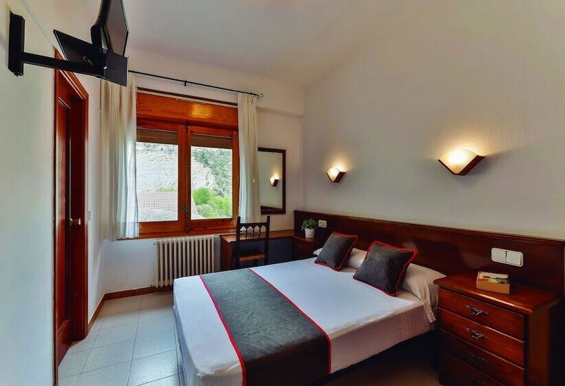 غرفة قياسية, Del Esera