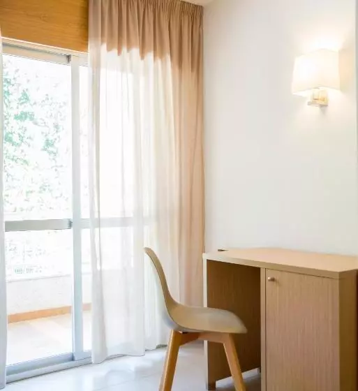 Standard Kolmen Hengen Huone, Duna