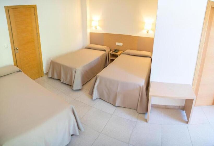 Номер Стандарт Трехместный, Duna