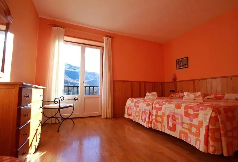 Cameră Standard cu Vedere la Munte, Escalar
