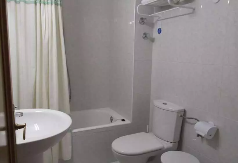 Standard Triple Room, Escalar