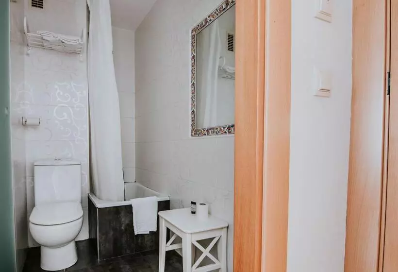 اتاق استاندارد, Isasa