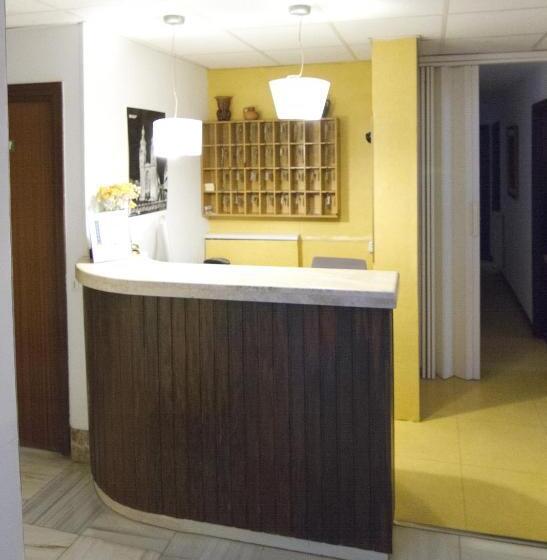 标准单人间, Isasa