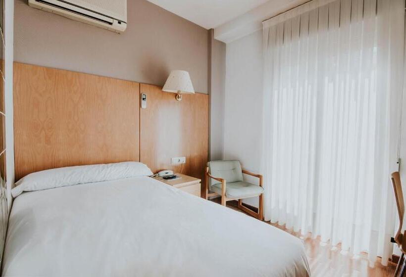 行政单人间, Isasa