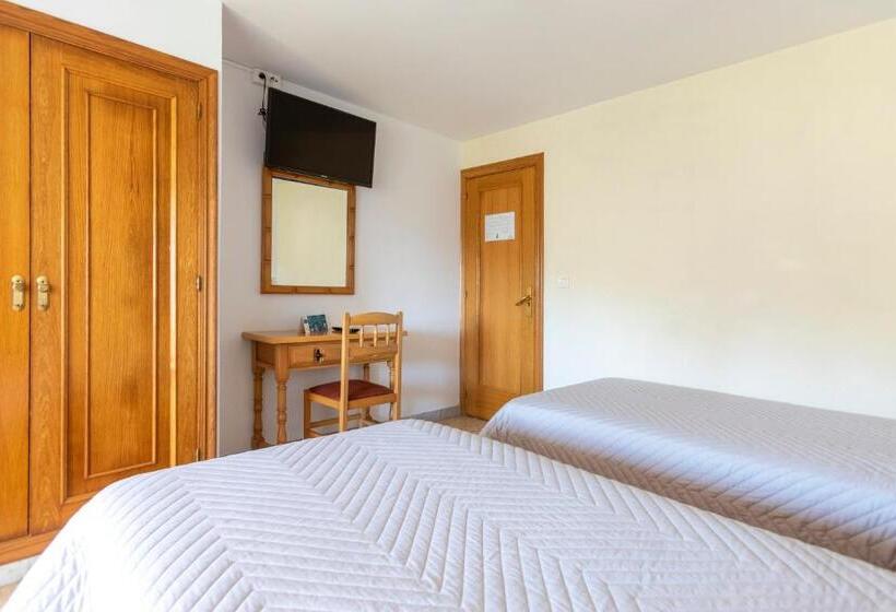 غرفة قياسية, Leal La Sirena