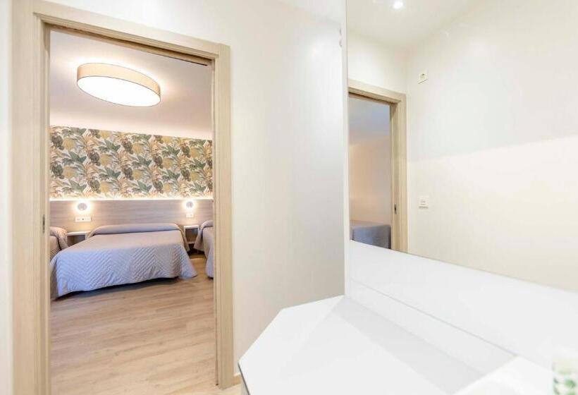 غرفة عائلية, Leal La Sirena