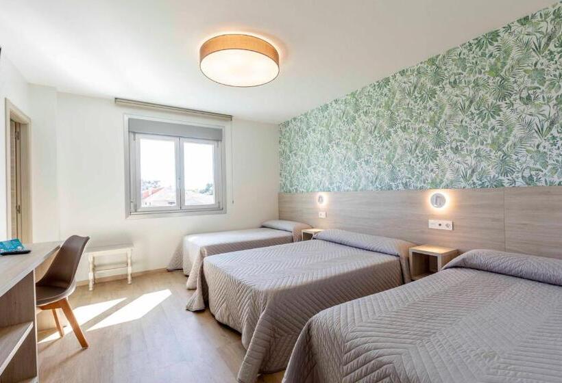 غرفة عائلية, Leal La Sirena