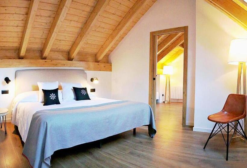 غرفة سوبيريور عائلية, Lo Paller