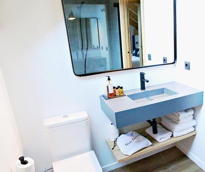 غرفة عائلية, Lo Paller