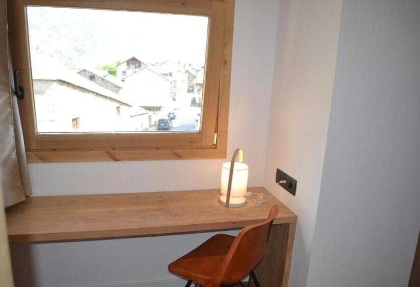 غرفة ديلوكس, Lo Paller