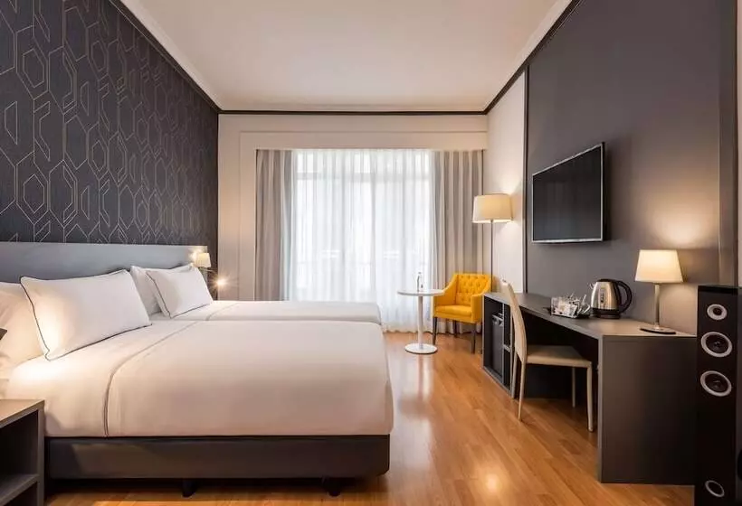 اتاق پرمیوم, Madrid Plaza De España, Affiliated By Meliá