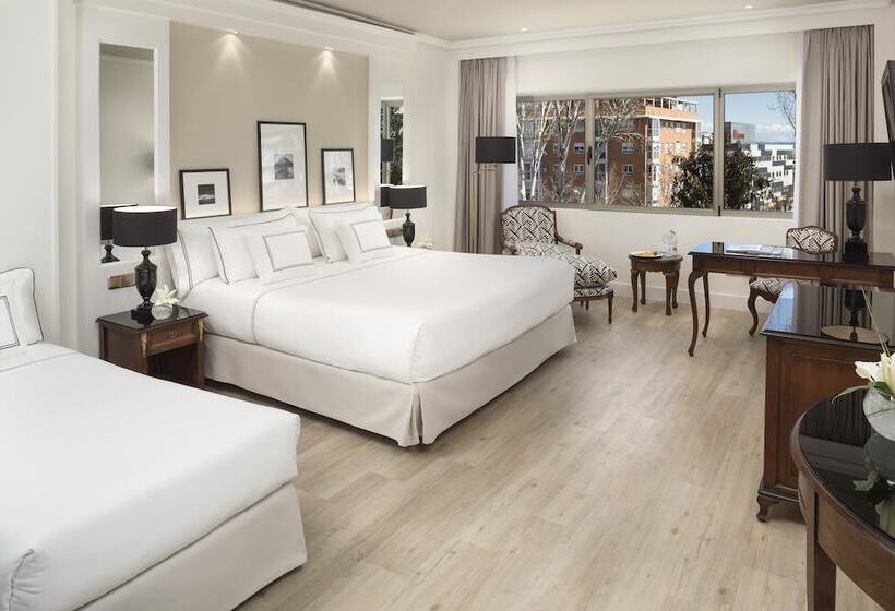 اتاق استاندارد سه نفره, Melia Barajas