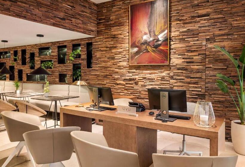 اتاق پرمیوم, Melia Madrid Princesa