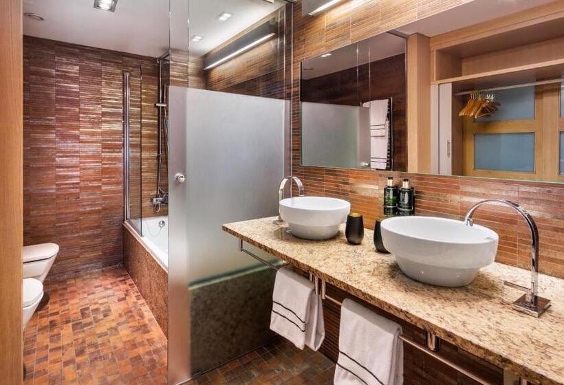 Premium room with view, Melia Madrid Princesa