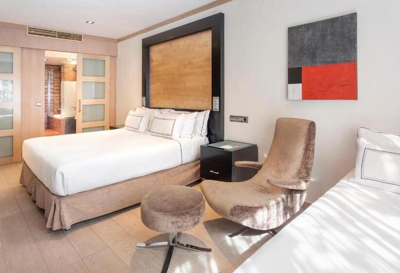 3-Bett-Standardzimmer, Melia Madrid Princesa