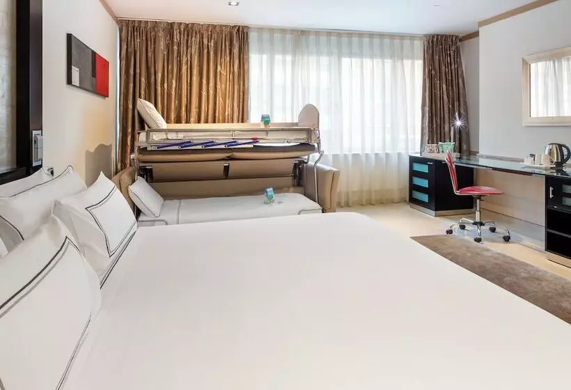 Familienzimmer, Melia Madrid Princesa