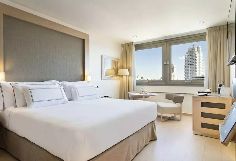 Standardzimmer mit Verbindungstür, Melia Madrid Princesa