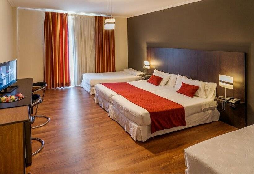 Четырехместный Номер Стандарт, O Val Do Naseiro