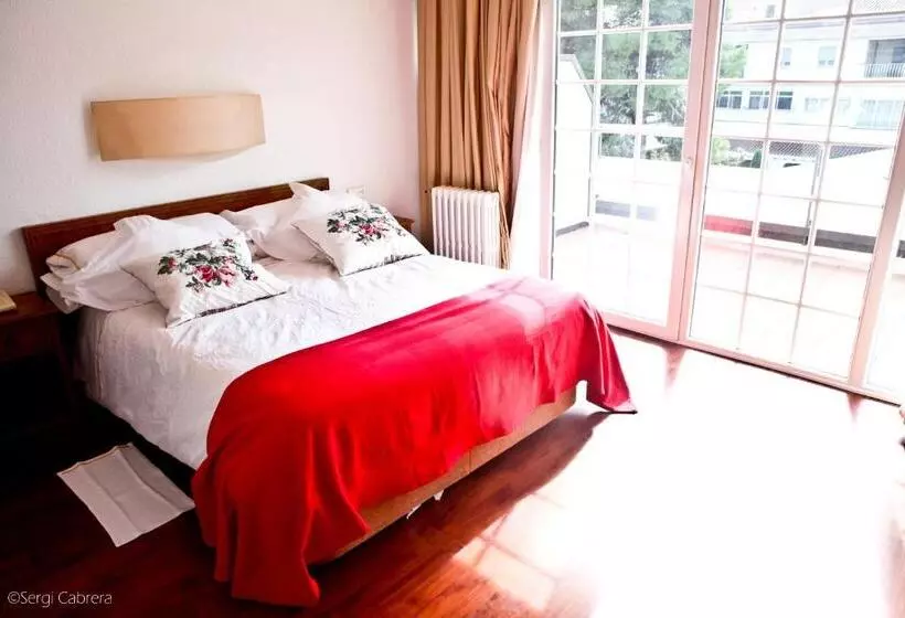 Superior Room, Pintor Marsà