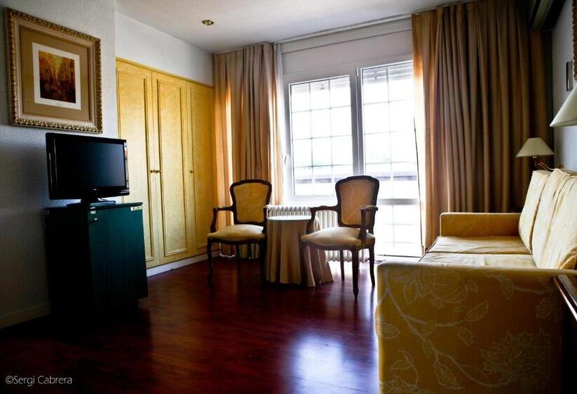 高级大房间, Pintor Marsà