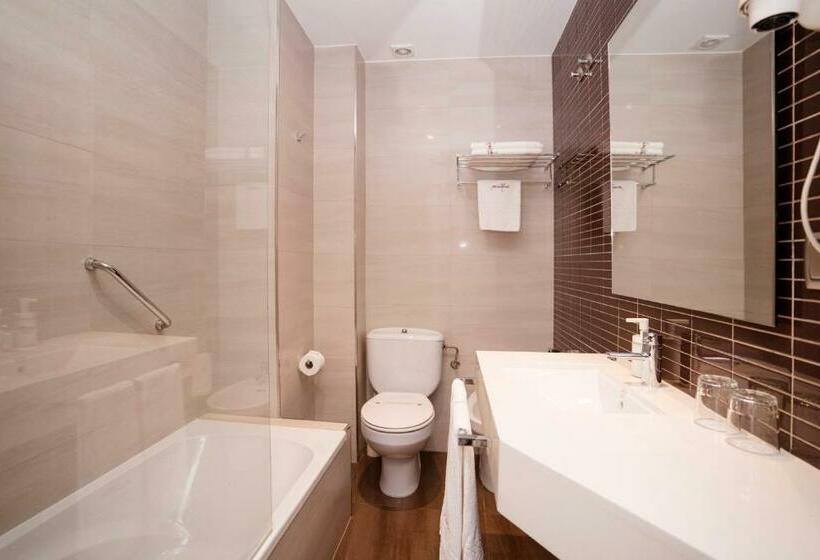 اتاق استاندارد, Piramide