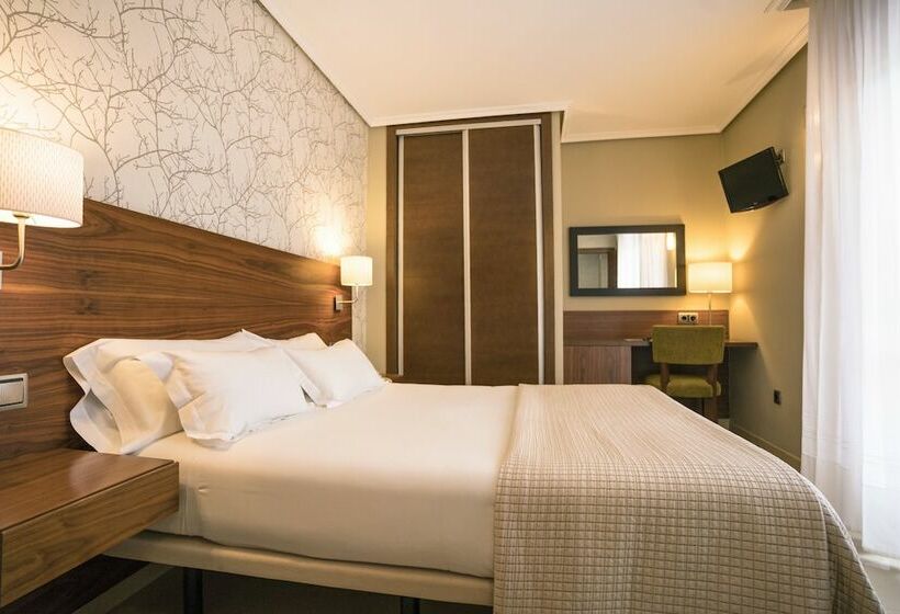 اتاق استاندارد, Piramide