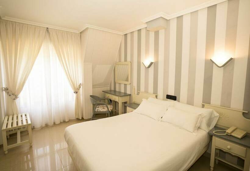 اتاق استاندارد, Piramide