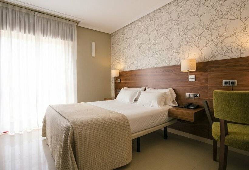 اتاق استاندارد, Piramide