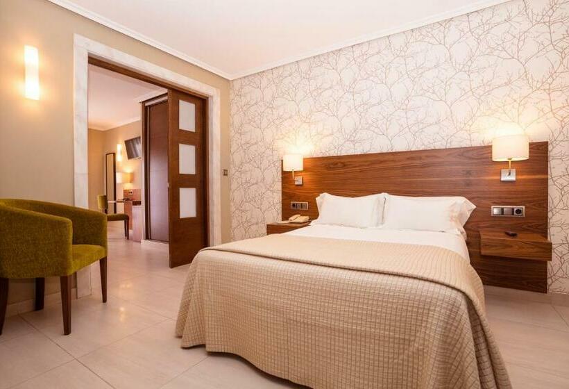 اتاق سوپریور خانوادگی, Piramide