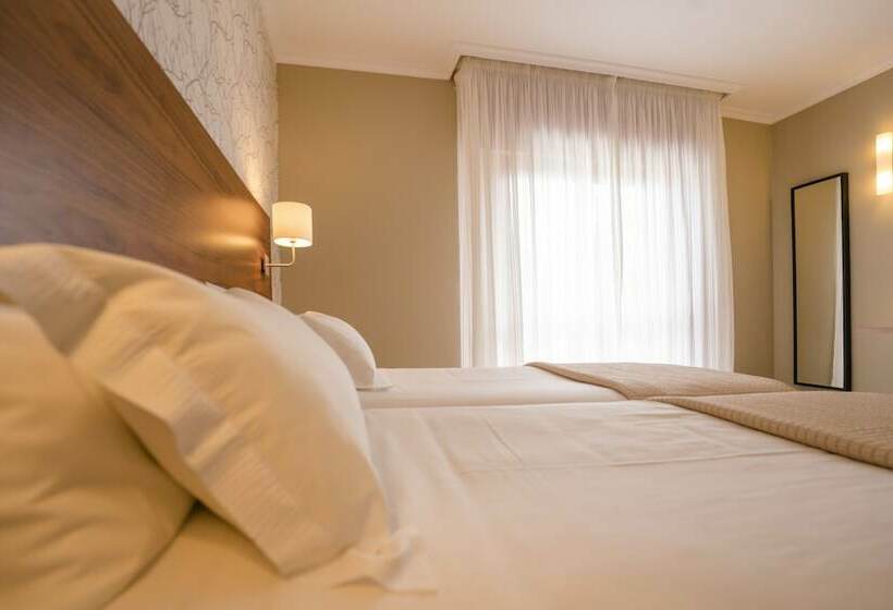 اتاق سوپریور خانوادگی, Piramide