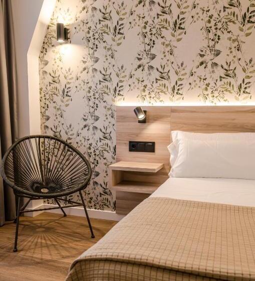 اتاق استاندارد, Piramide