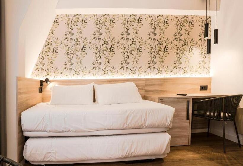 اتاق سوپریور خانوادگی, Piramide