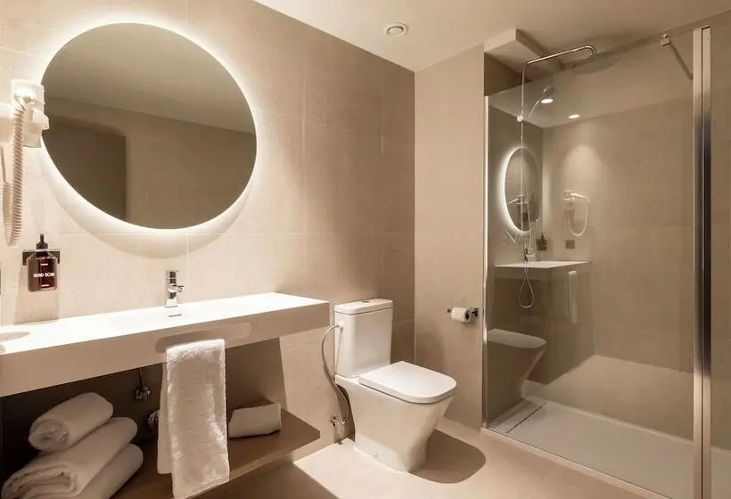 اتاق استاندارد, Piramides