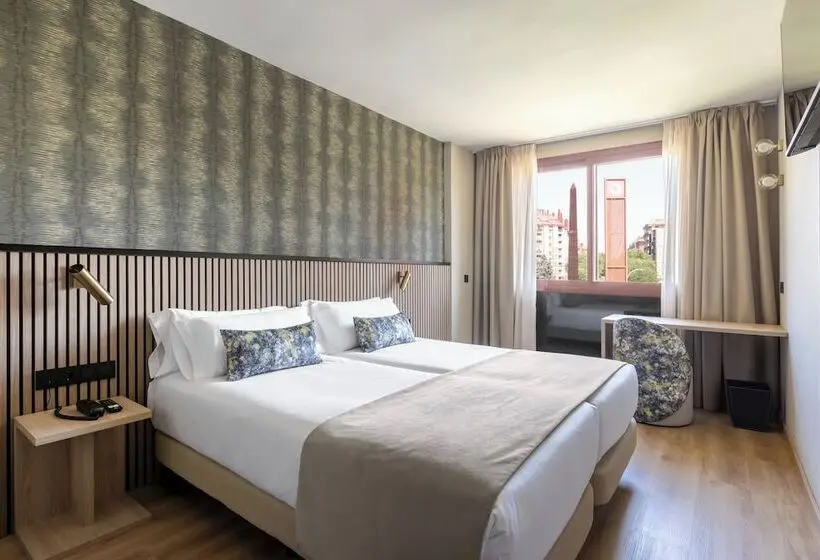 اتاق سوپریور, Piramides