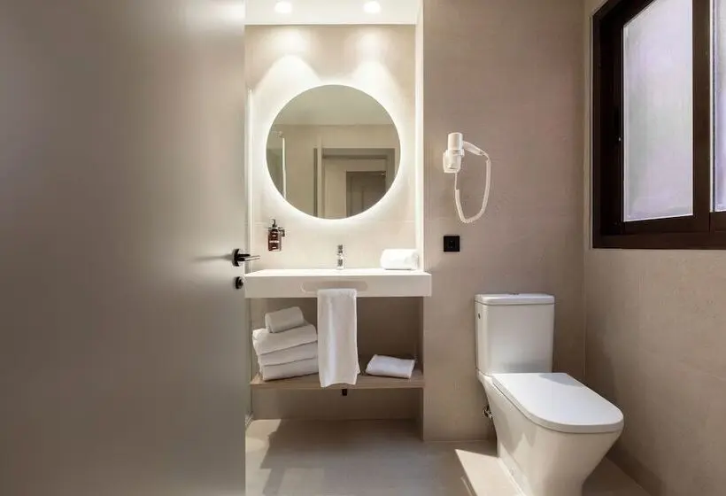 اتاق سوپریور سه تخته, Piramides